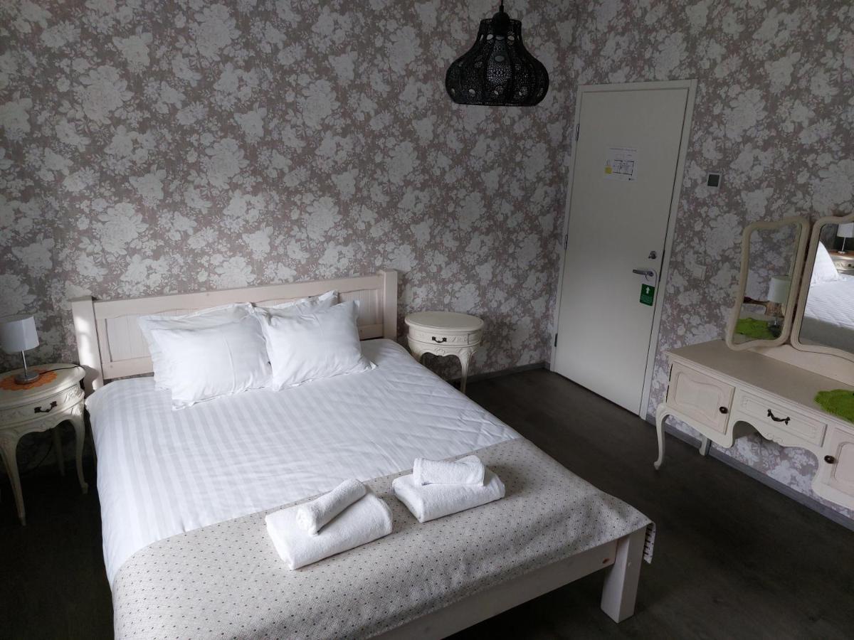 Hotel Tamme Teemaja Izak Habitación foto